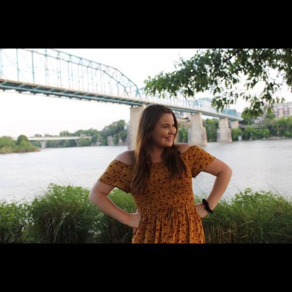 Meet your Posher, Jenna - Picture 1 of 1